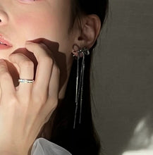 画像をギャラリービューアに読み込む, シルバーのリボンモチーフ揺れる【シルバーリボンイヤリング】