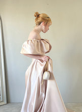 画像をギャラリービューアに読み込む, ウエディングドレス|オーバルパウダリーピンクドレス oval powdery dress(東京・白金台アトリエ試着)