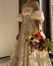 画像をギャラリービューアに読み込む, ウエディングドレス|ニュアンスゴールドドレス nuance gold dress(東京・白金台アトリエ試着)