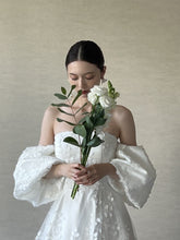 画像をギャラリービューアに読み込む, ウエディングドレス|ミュゲAラインドレス Muguet(東京・白金台アトリエ試着)