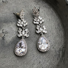 画像をギャラリービューアに読み込む, ブライダルピアス ウエディングアクセサリ− パーティーにも ウエディングピアス イヤリング【リリードロップ】