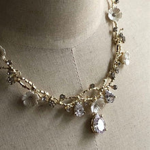 画像をギャラリービューアに読み込む, ウエディングセット ネックレス&rピアス ブライダル パーティーにも【ツルバラゴールドセット】