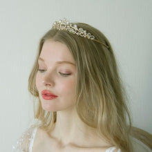 画像をギャラリービューアに読み込む, ブライダル ウェディング ウエディングティアラ ゴールドカラーのティアラ 【ゴールドティアラ】