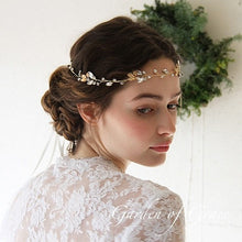 画像をギャラリービューアに読み込む, ブライダル ウェディング 葉っぱと木の実のストーン冠 ウエディング ヘッドアクセ髪飾り【フォイユ ゴールド&シルバー】