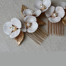 画像をギャラリービューアに読み込む, 華奢なお花モチーフが繊細ブライダル ウェディング ヘッドアクセ ヘッドドレス 和装 成人式に【クレアヘアコーム2個組】