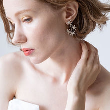 画像をギャラリービューアに読み込む, 星シリーズの新作 普段使いにもgood ウエディング イヤリング ピアス スター wedding 【kira星3ピアス】