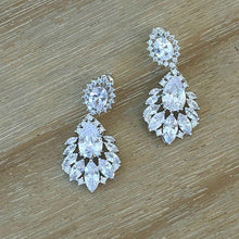 画像をギャラリービューアに読み込む, ブライダル ウェディング poireポワール大ぶりピアス ブライダルピアス パーティーにも【ポワール】