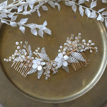 画像をギャラリービューアに読み込む, ブライダル ウェディング 花とビーズビシューのウエディング ヘッドアクセ和装、成人式の髪飾りヘッドドレスに【ロベルタ】