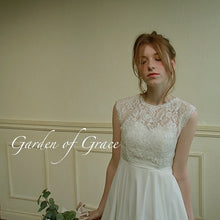 画像をギャラリービューアに読み込む, クラシカルで華やか レティチェレースのフレンチスリーブボレロ くるみボタン仕上げ【レティチェラフレンチボレロ】