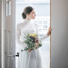 画像をギャラリービューアに読み込む, 上品なハイネックのレティチェラレース 長袖ウェディングボレロ クラシカルでとてもの人気デザイン【キャサリンボレロ】