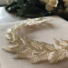 画像をギャラリービューアに読み込む, ボタニカルモチーフのバンブービーズギッシリのゴールド系ヘッドアクセ【ボタニカルbohビーズ冠】