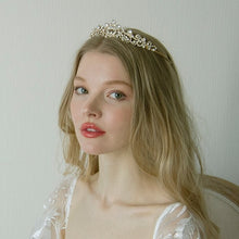 画像をギャラリービューアに読み込む, ブライダル ウェディング ウエディングティアラ ゴールドカラーのティアラ 【ゴールドティアラ】