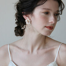 画像をギャラリービューアに読み込む, ブライダル ウェディング goldヘッドドレス ヘッドアクセ和装髪飾りヘッドドレスに【マルゴーヘッドアクセ】