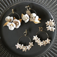 画像をギャラリービューアに読み込む, 人気のトレゾアシリーズに新作イヤリング/ピアス wedding ブライダルアクセ 【トレゾアフープイヤリング2】