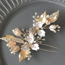 画像をギャラリービューアに読み込む, ブライダル ウェディング goldヘッドドレス ヘッドアクセ和装髪飾りヘッドドレスに【露草Gold】
