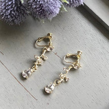 画像をギャラリービューアに読み込む, ウエディングセット ネックレス&rピアス ブライダル パーティーにも【ツルバラゴールドセット】