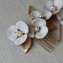 画像をギャラリービューアに読み込む, 華奢なお花モチーフが繊細ブライダル ウェディング ヘッドアクセ ヘッドドレス 和装 成人式に【クレアヘアコーム2個組】