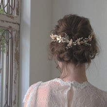 画像をギャラリービューアに読み込む, ブライダル ウェディング 葉と木の実のパール冠 ウエディング ヘッドアクセ和装髪飾りヘッドドレスに【クレールデュリュヌ】