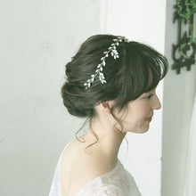 画像をギャラリービューアに読み込む, ブライダル ウエディング髪飾り 半貴石のヘッドアクセ 和装 成人式 乳白 水色カラー 【ネージュ冠】