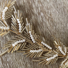 画像をギャラリービューアに読み込む, ボタニカルモチーフのバンブービーズギッシリのゴールド系ヘッドアクセ【ボタニカルbohビーズ冠】