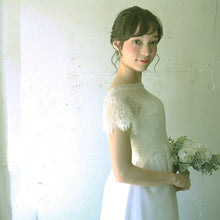 画像をギャラリービューアに読み込む, 肌ざわりのよい繊細なリバーレースで シンプルデザインが人気 半袖ウェディングボレロ【ジャルダン半袖ボレロ】