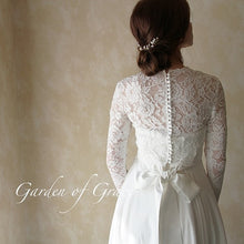 画像をギャラリービューアに読み込む, クラシカルで華やか レティチェラレースの長袖ウエディングボレロ アイボリーも可【レティチェラ長袖】