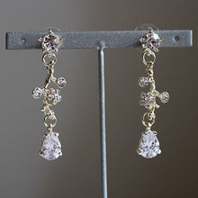 画像をギャラリービューアに読み込む, ウエディングセット ネックレス&rピアス ブライダル パーティーにも【ツルバラゴールドセット】