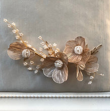 画像をギャラリービューアに読み込む, ブライダル ウェディング アネモネヘッドドレス ヘッドアクセ和装髪飾りヘッドドレスに【アネモネGold】