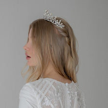 画像をギャラリービューアに読み込む, ブライダル ウエディングティアラ パール付のティアラ ゴールドorシルバー【パールシンプルティアラ】