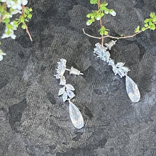 画像をギャラリービューアに読み込む, 程よいサイズのジルコニアイヤリング 揺れるタイプ ウエディングイヤリング/ピアス【キャリーイヤリング/ピアス】