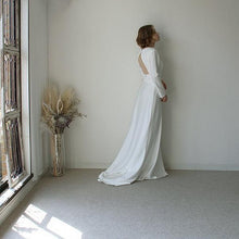 画像をギャラリービューアに読み込む, フラワーパーツにフサフサのタッセルがおしゃれ ウエディングイヤリングwedding 【クレアタッセル】