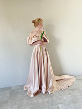 画像をギャラリービューアに読み込む, ウエディングドレス|オーバルパウダリーピンクドレス　oval powdery dress（東京・白金台アトリエ試着）
