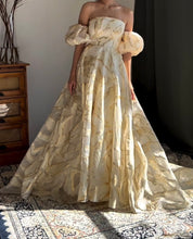 画像をギャラリービューアに読み込む, ウエディングドレス｜ニュアンスゴールドドレス nuance gold dress（東京・白金台アトリエ試着）
