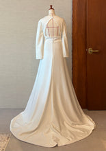画像をギャラリービューアに読み込む, ウエディングドレス｜バックスクエアドレス　back squre dress（東京・白金台アトリエ試着）
